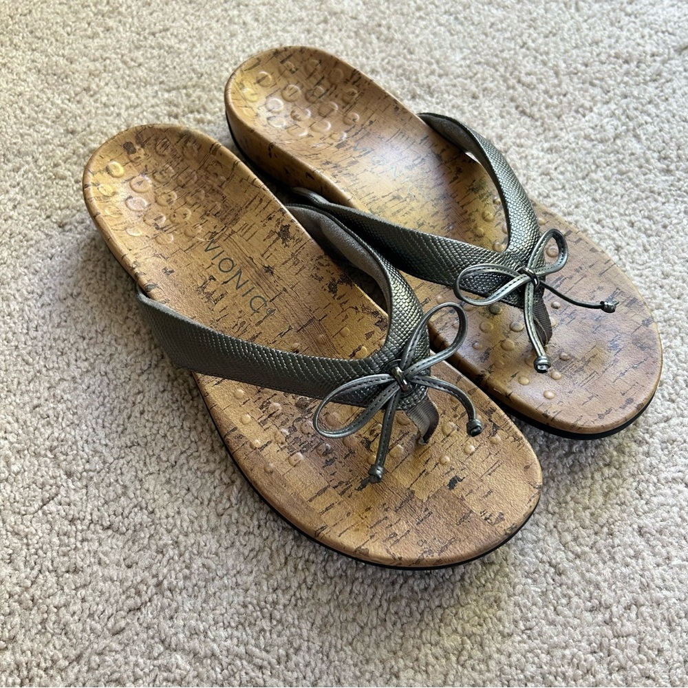 Vionic Cassie Sandals Flip Flop Thong Bow Orthotic Comfort Sandal Sz 9 EUC